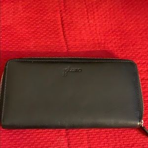 Bolanzo wallet , multi compartments- never used